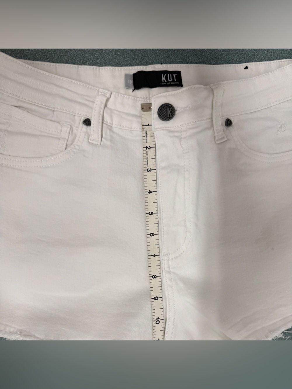 Kut from the Kloth “Jane” High Rise Jean Shorts Women’s 10 White - Picture 8 of 9